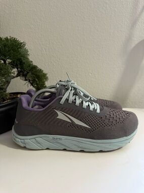 Altra Torin 4.5 plush Women's Gray and Lavender Quantic Knit Athletic Shoes